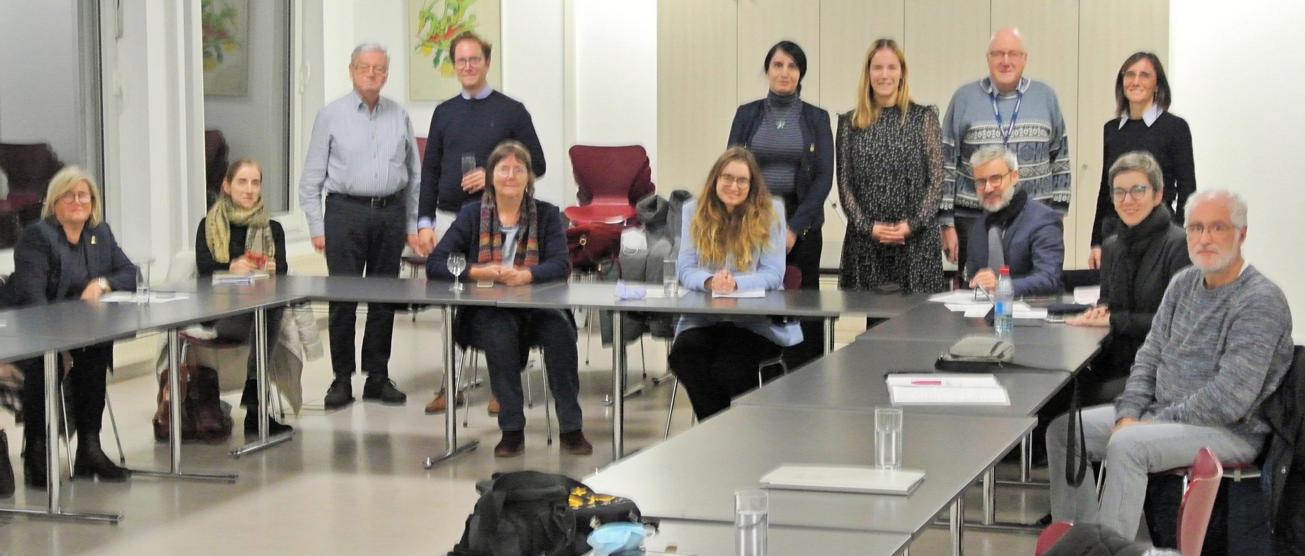 Les intervenants et participants au séminaire.